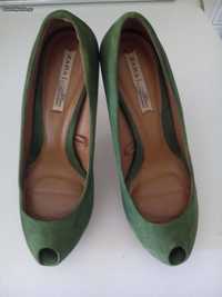 Sapatos Zara cor verde esmeralda N. 37 - Semi-Novo