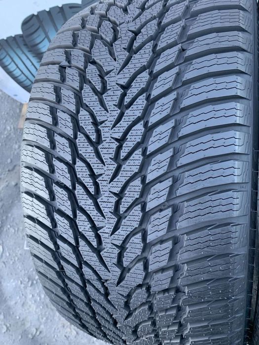 Шини нові 275/35 R19 Nokian зима 2023 рік