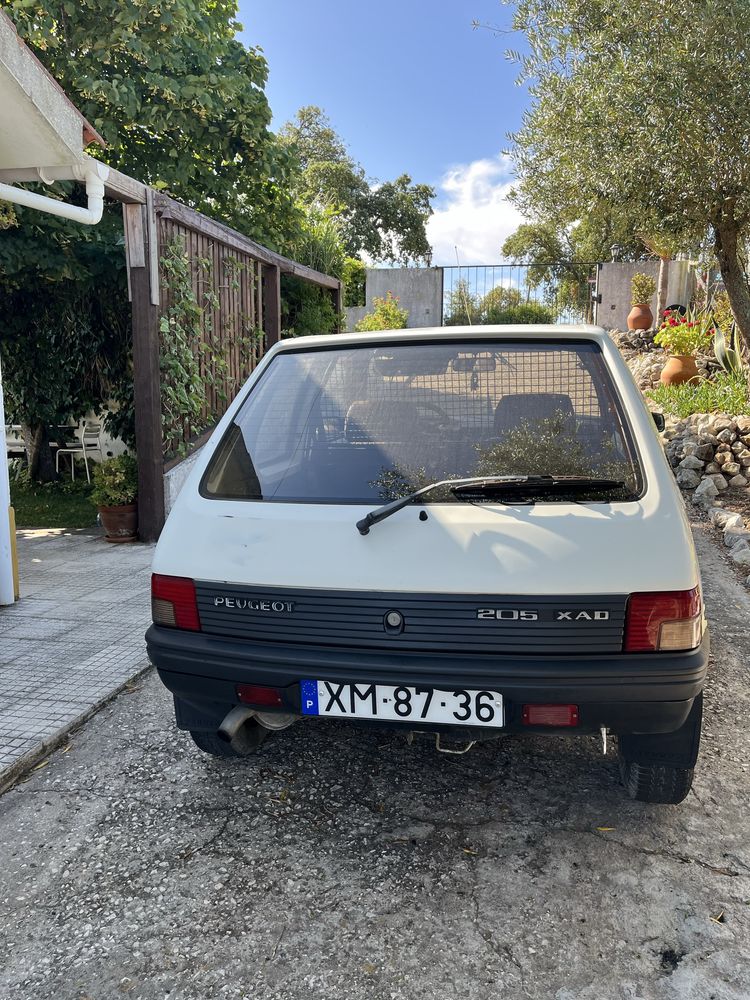 Peugeot 205 xad.