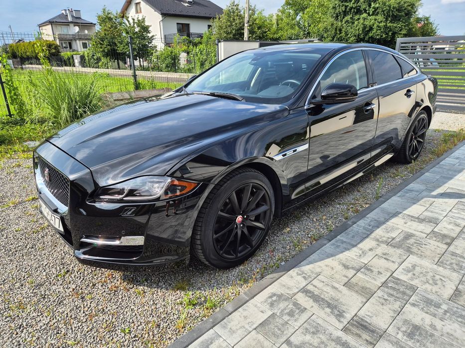 Jaguar XJ XJ X351 R-Sport 3.0 SC LIFT model 2016.
