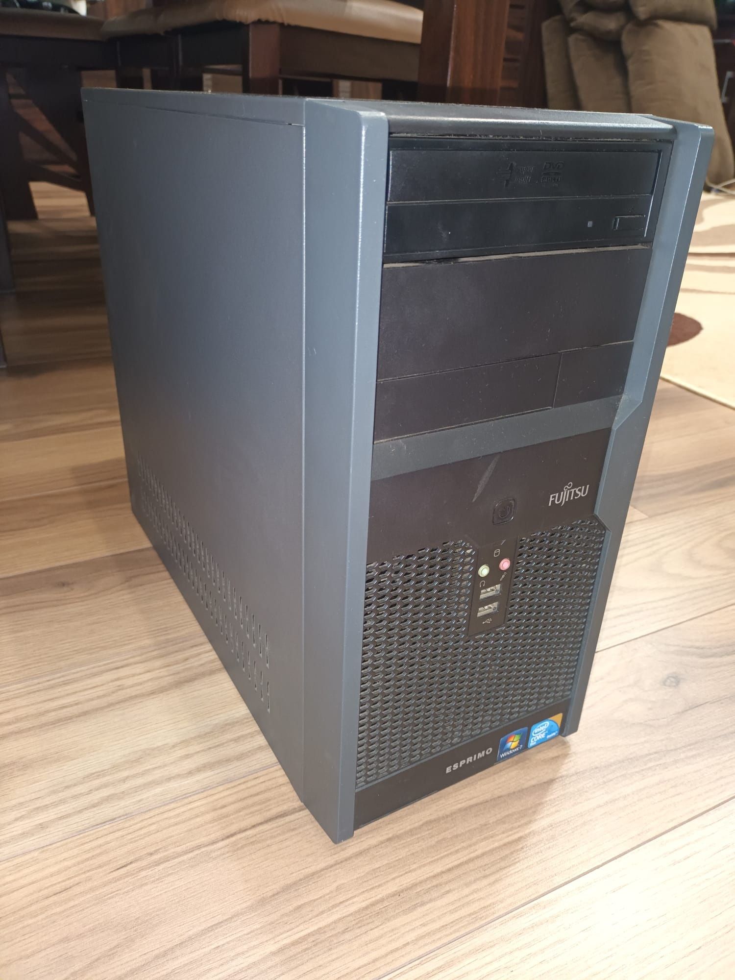 Komputer stacjonarny Fujitsu z kartą graficzną GT610 2GB GT610-SL-2GD3