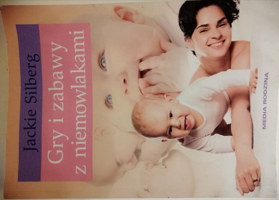 Zestaw zabawek, domek na kluczyki, pluszaki, książka