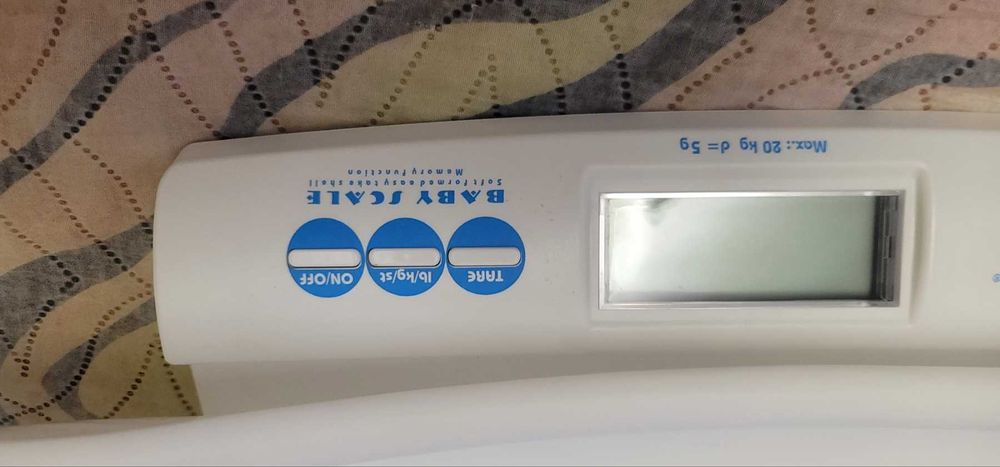 Электронные весы для новорожденных Momert 6475