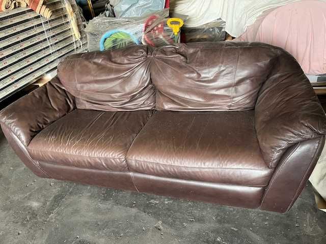 Sofá moderno em napa