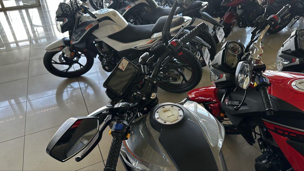 Мотоцикл SPARK SP250R-32