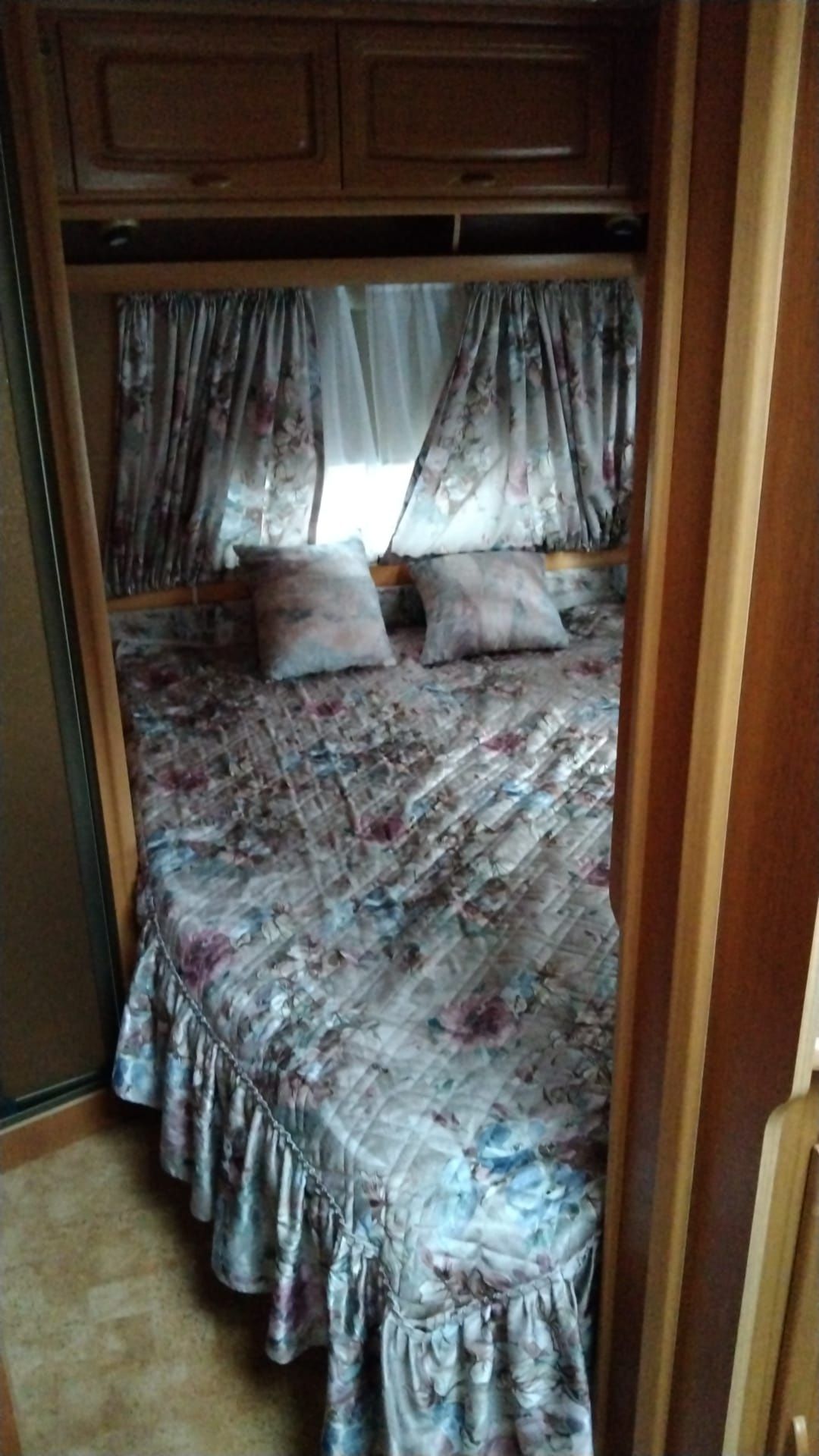 Sprzedam przyczepę jempingowa