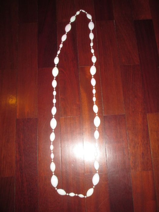Colares a 1€ como novos