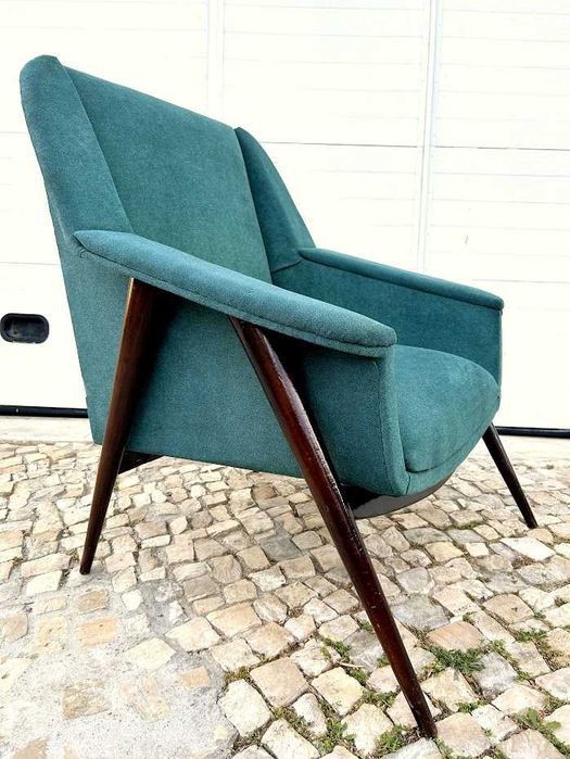 Cadeirão olaio vintage + 78comp x 75prof x 95alt.