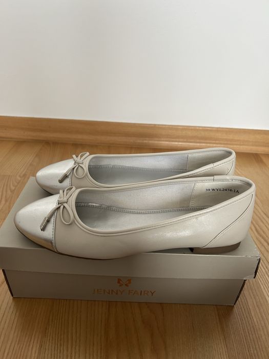 Biało-srebrne ballerinki od Jenny Fairy