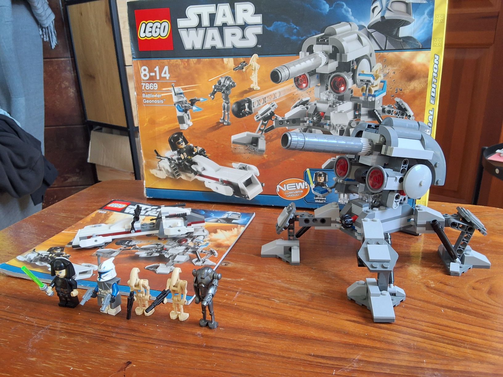 LEGO STAR WARS 7869 Battle for Geonosis Rex Luminara