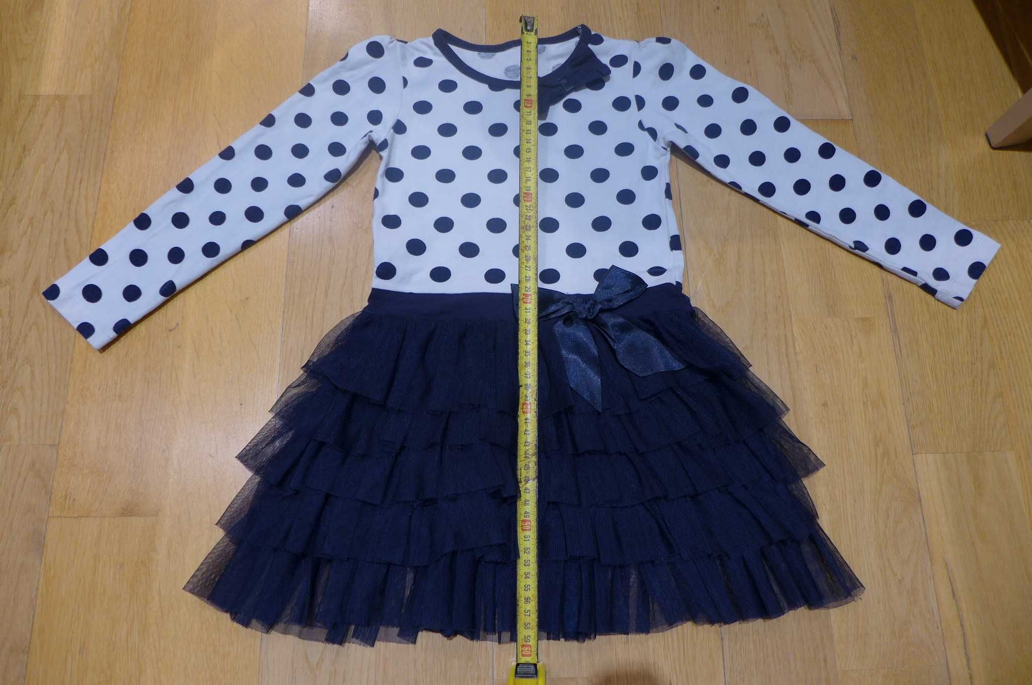 sukienka dla dziewczynki roz. ok 104 - 110 (długość 60cm)