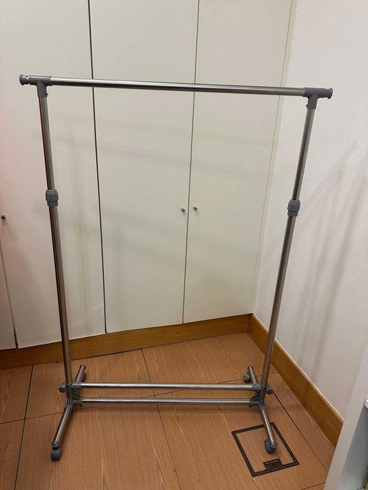 Charriot para pendurar roupas, cor cinzenta, 113-198 cm
