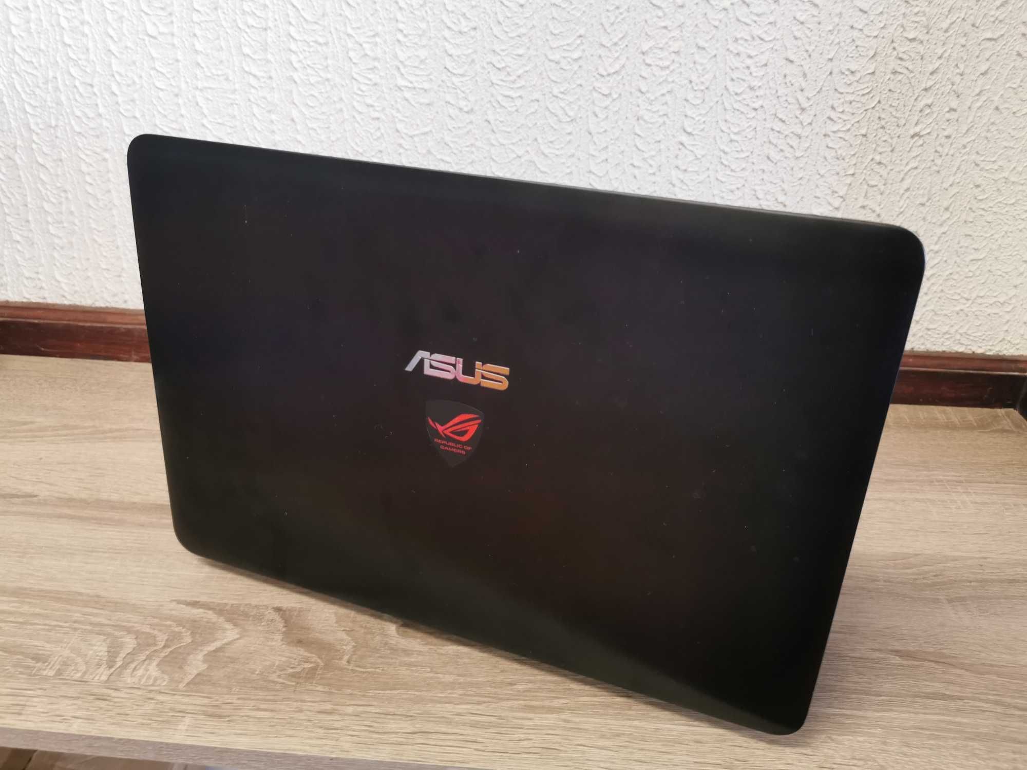 Portátil ASUS Republic Of Gamers Core i7 16GB ram SSD Windows 11