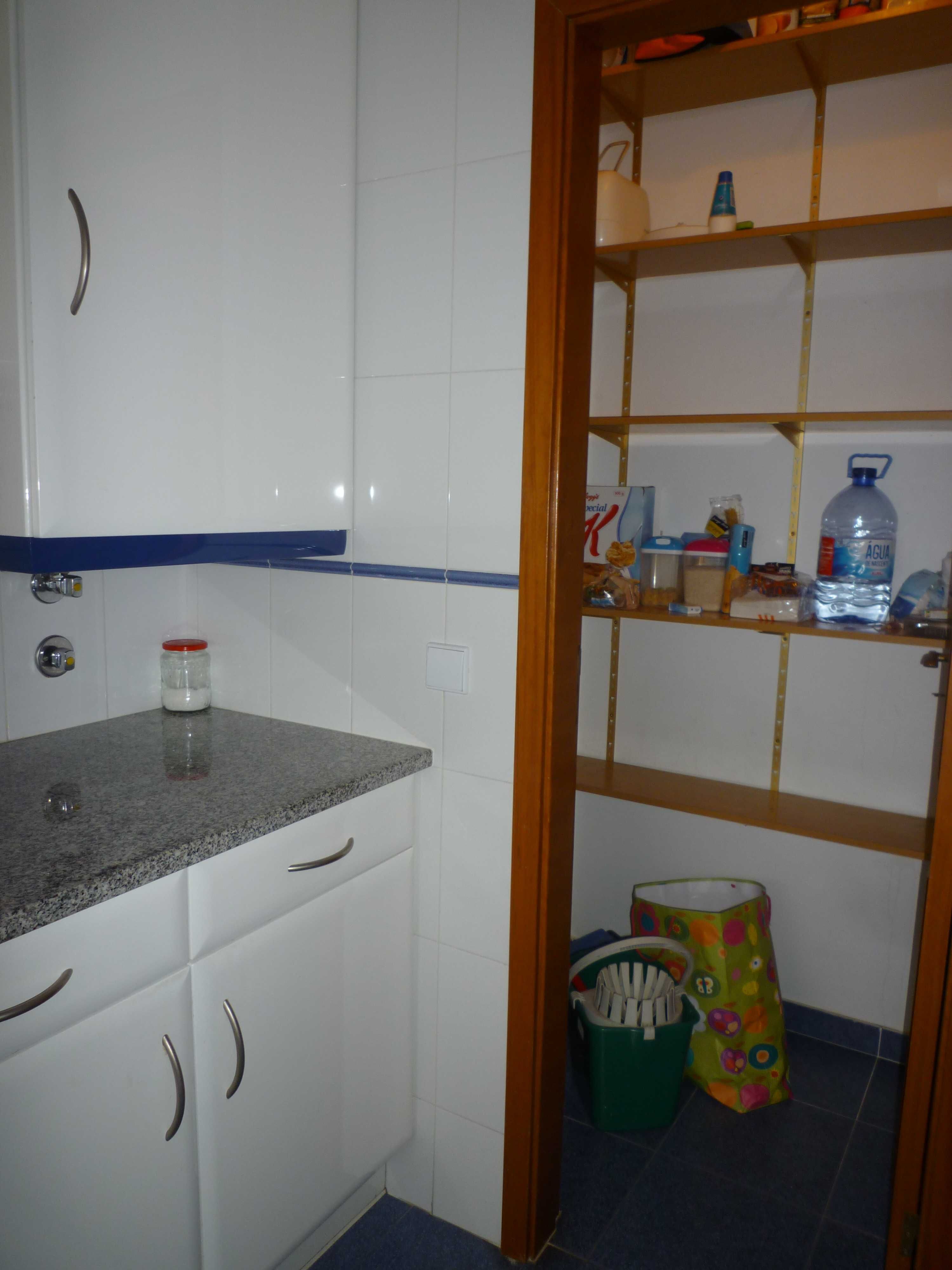 Arrendam-se 3 quartos na Avenida Marques de Pombal em Leiria