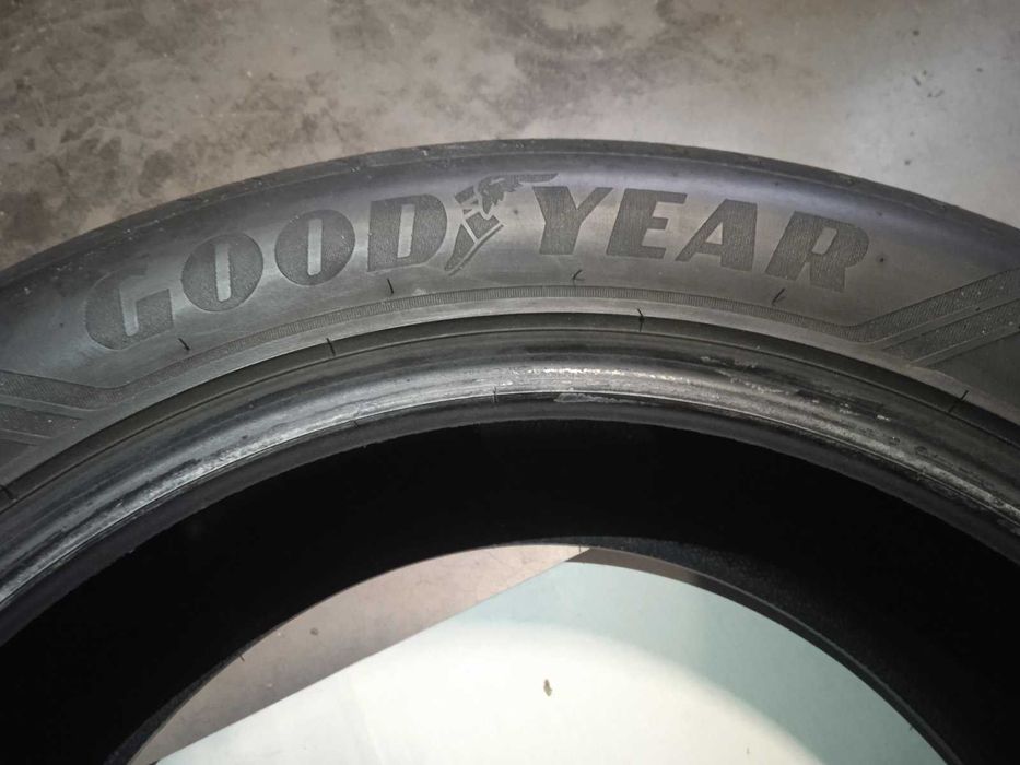 Шини GOODYEAR 255/50 R20 109 H