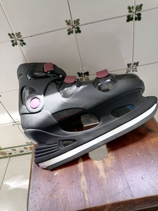 Patins novos para afultos.