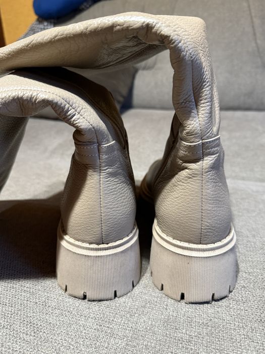 Чоботи зимові 39 р. Бежеві.