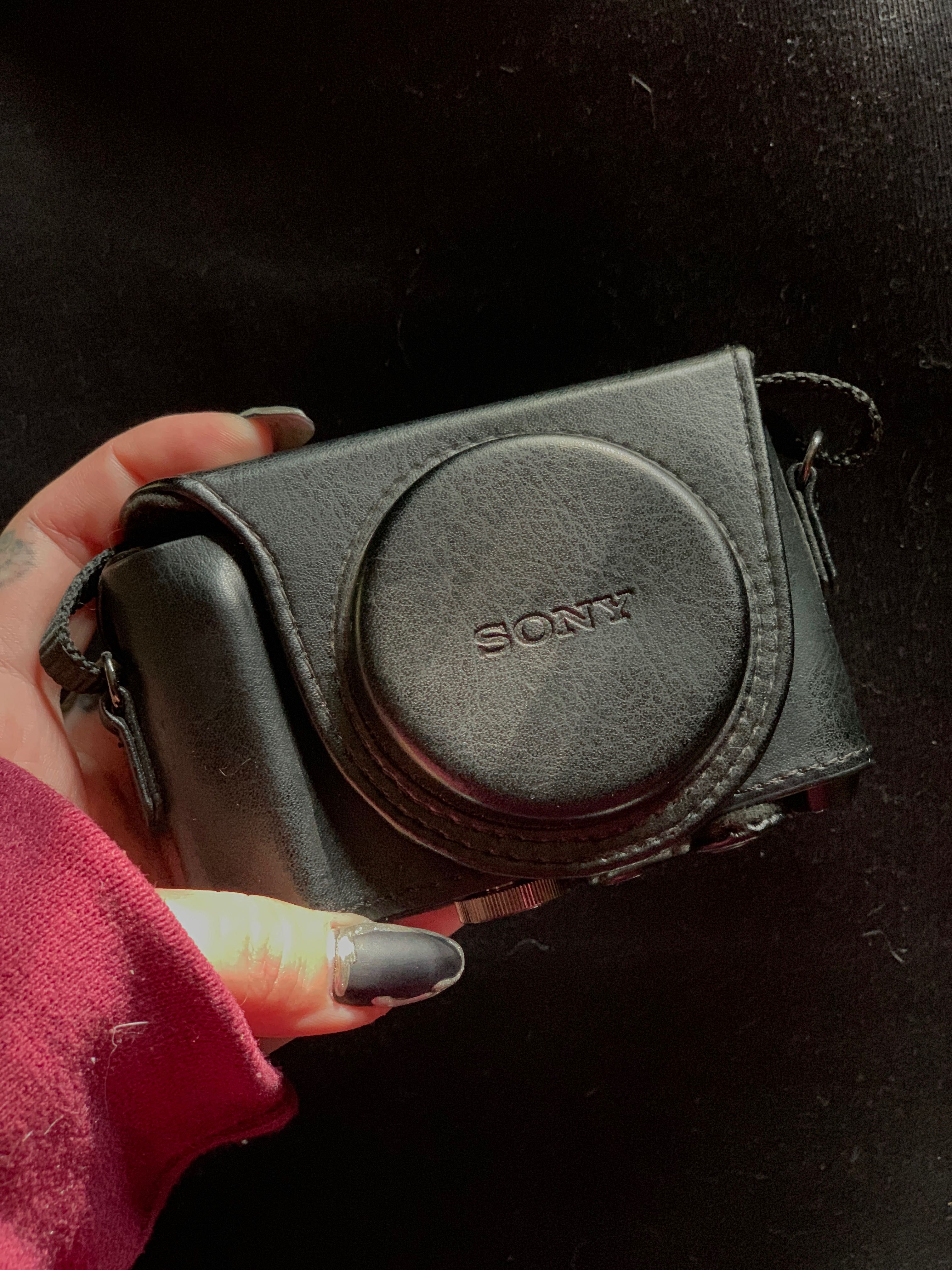 Чохол (LCJ-HWA) на фотоапарат Sony Cyber-Shot DSC-HX90 чорний