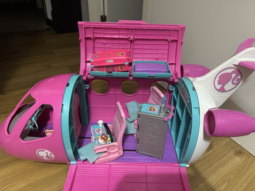 Aviao da Barbie com acessorios