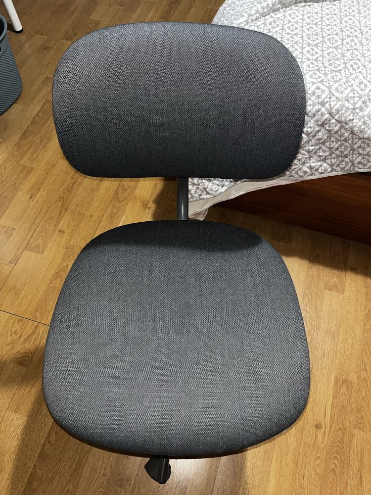 Cadeira BLECKBERGET ikea nova