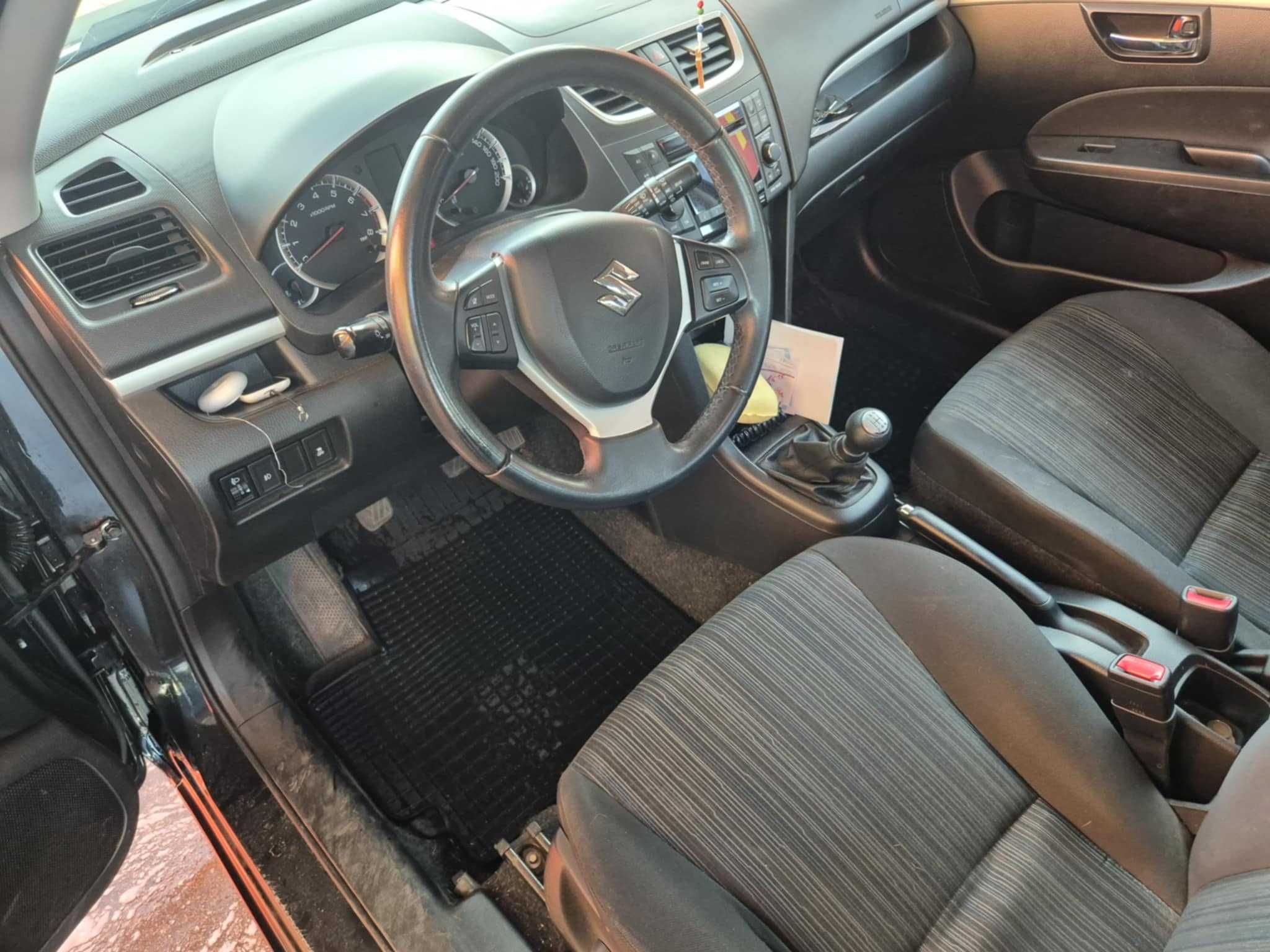 Suzuki Swift 1.2 Black&White 2015r. Benzyna