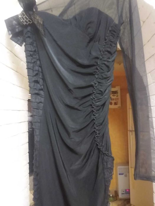 Продам платье женское вечернее.