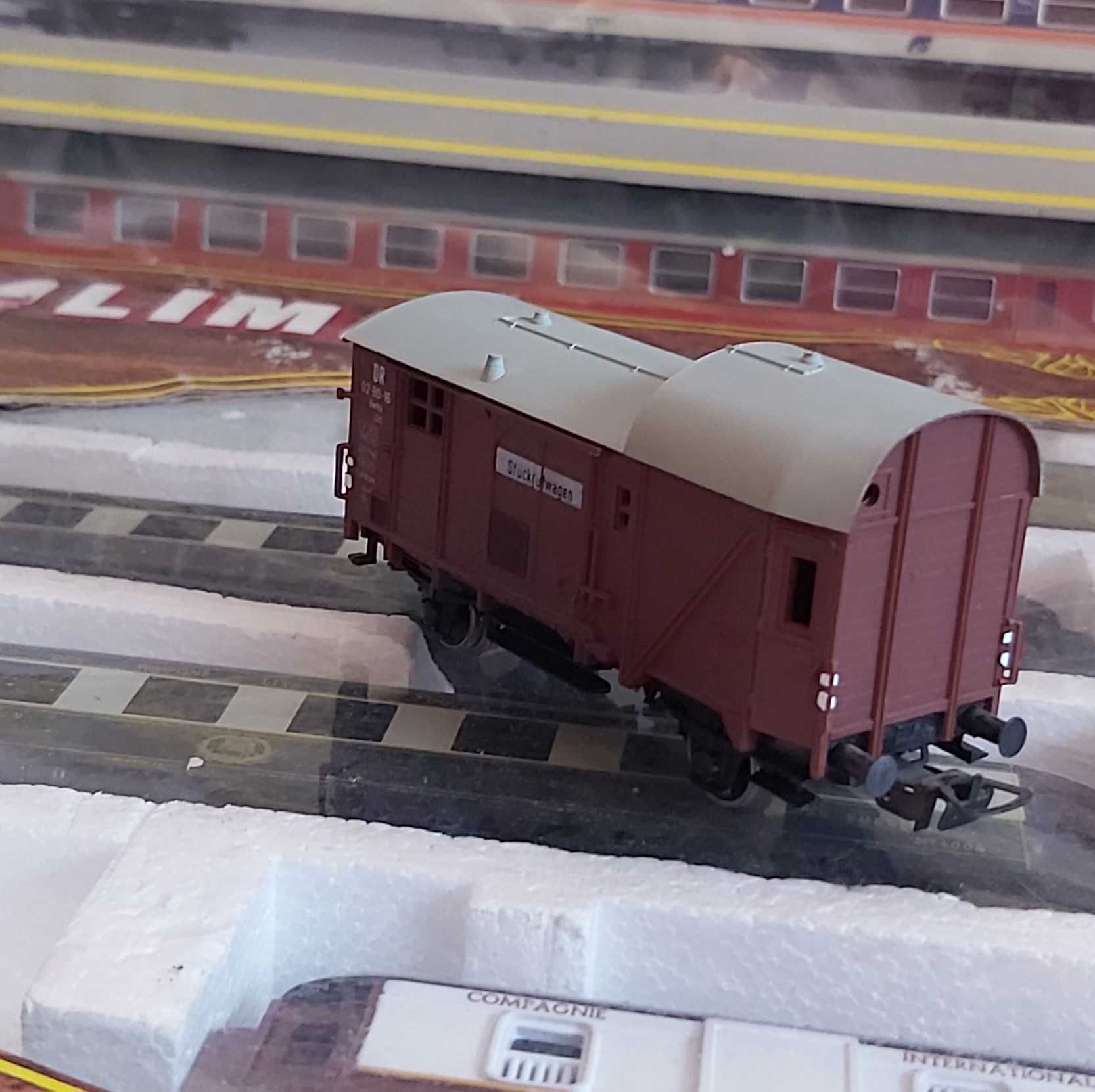 Wagon bagażowy PIKO epoka III H0