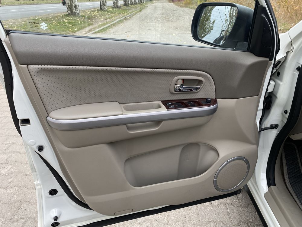 Suzuki Vitara Сузуки Витара 2,4 Акпп