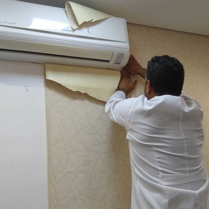 Pintura de interiores e colucação de papel de parede