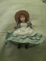 Laleczka z porcelany