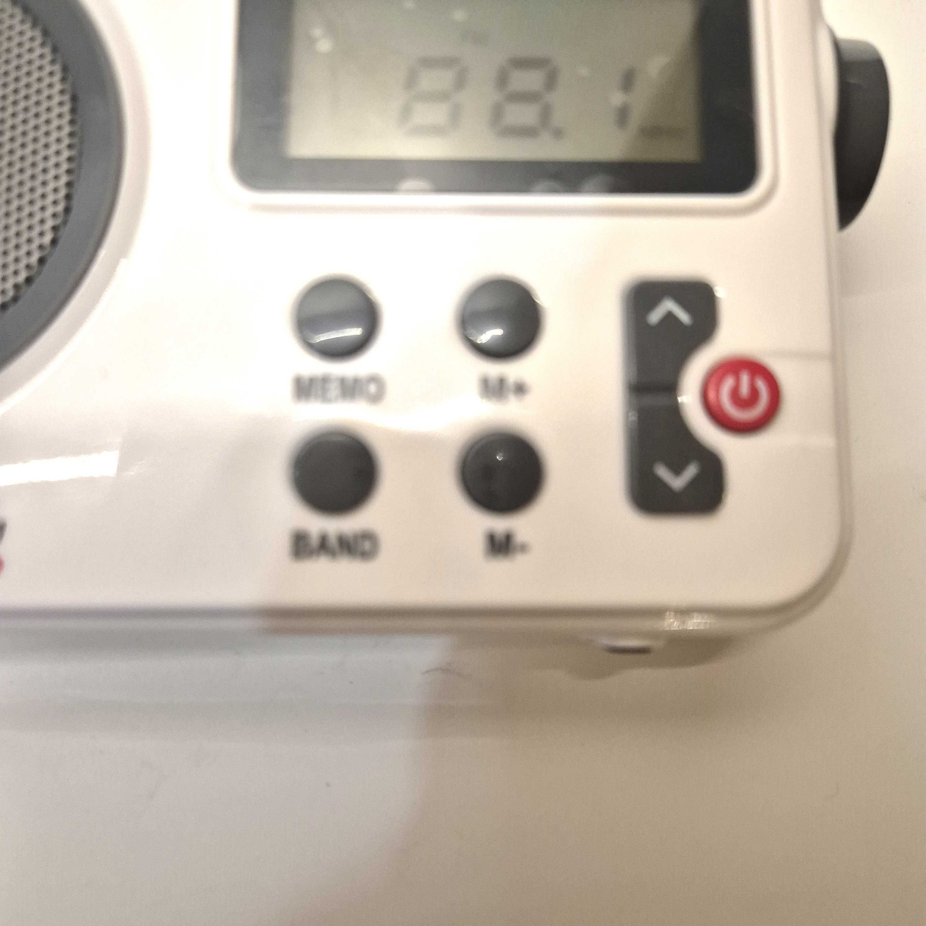 Radio sieciowo-bateryjne AM, FM GEKLOK SY-8801