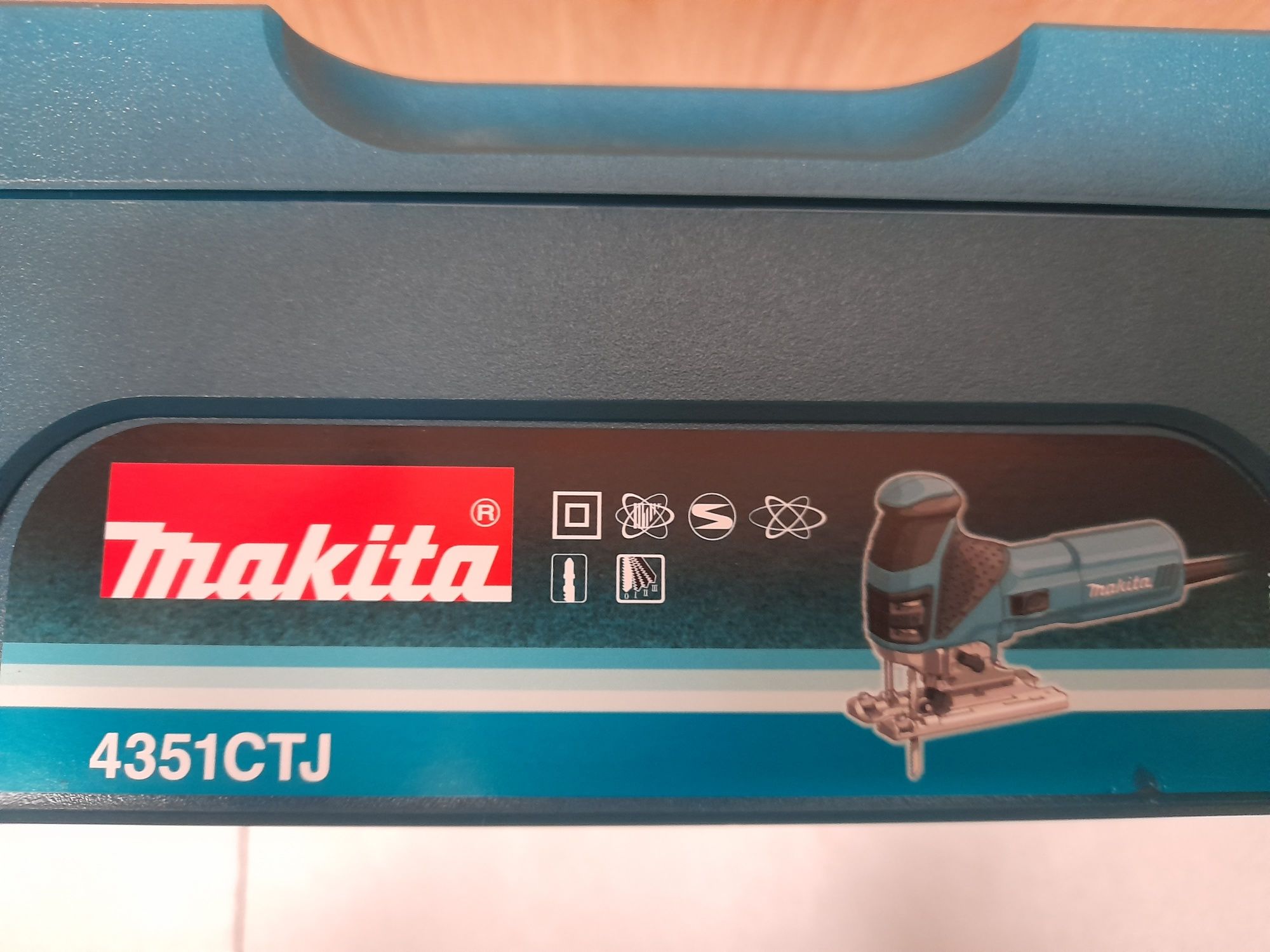 Wyrzynarka Makita 4351 ctj NOWA