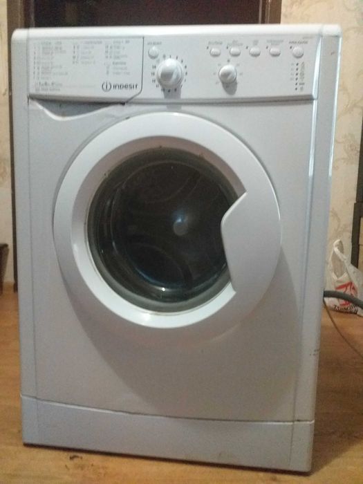 Пральна машина Indesit