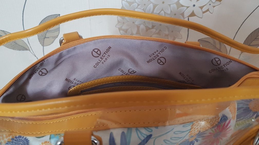 Śliczna pakowna miejska torba w kwiaty Collection Paris
