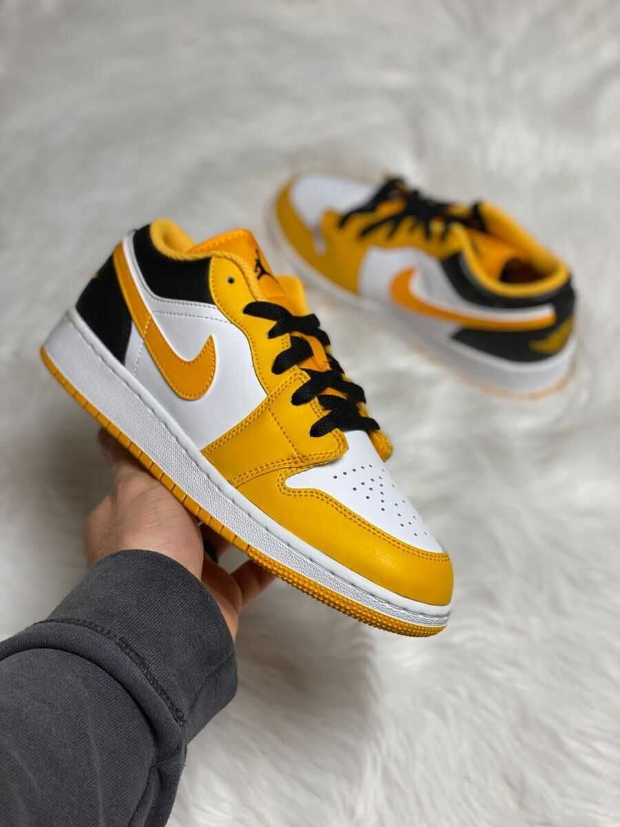 Кросівки жіночі Air Jordan 1 Low (553560-701)