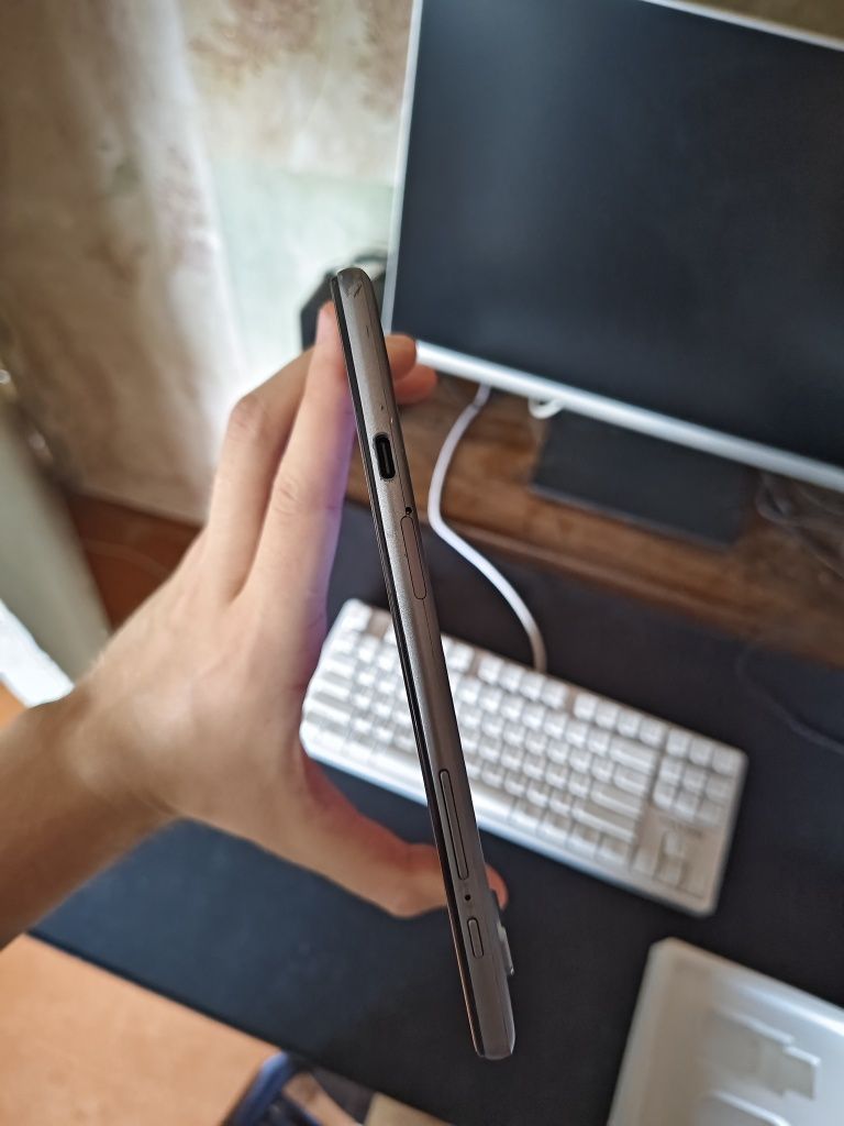 Планшет Oscal pad 8. Читайте опис
