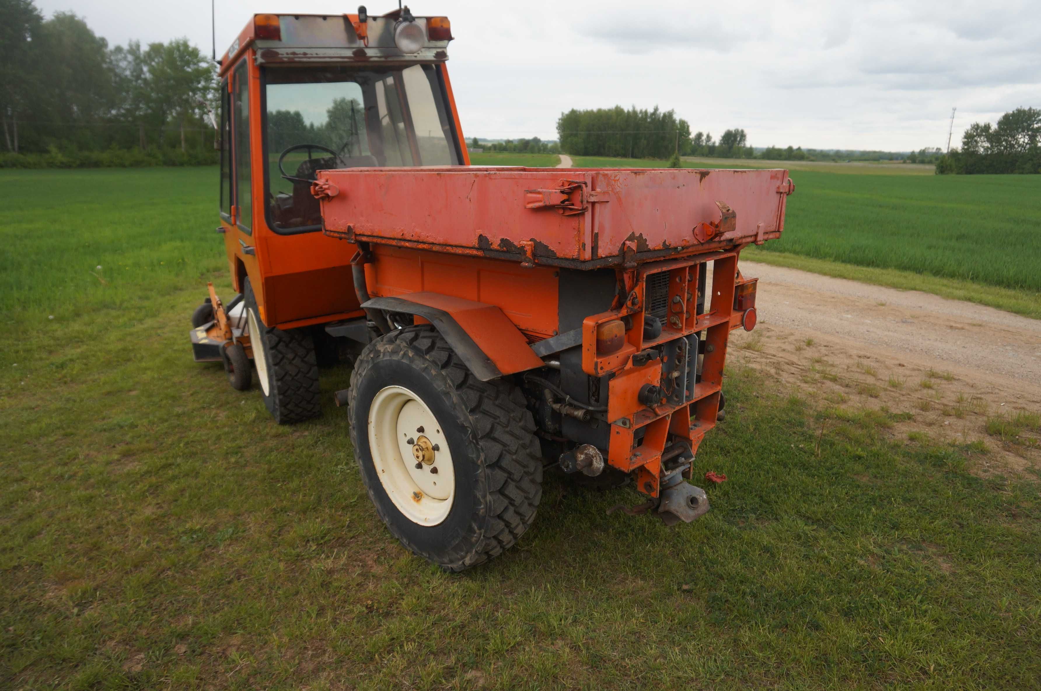 Traktor ogrodowy plus kosiarka Holder C 500 4x4 sadowniczy