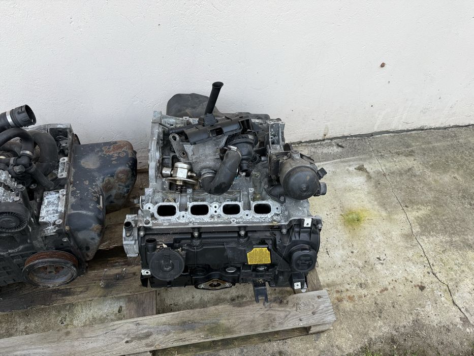 Sprzedam dwa kompletne silniki