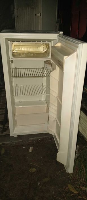 Продам холодильник Днепр 2