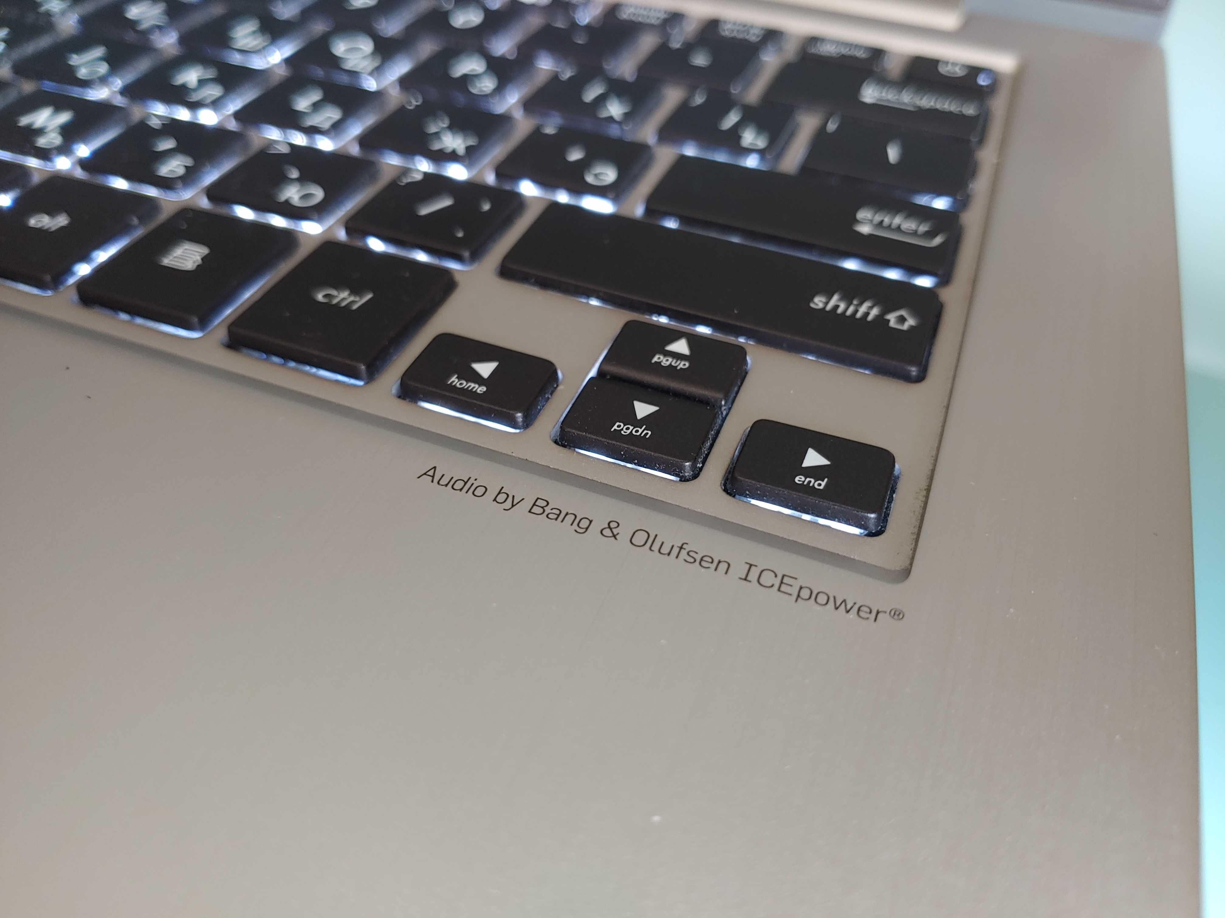 ASUS ZenBook UX31A,  Ультратонкий ноут (13,3" ips, i5, 256gb ,4gb ram)