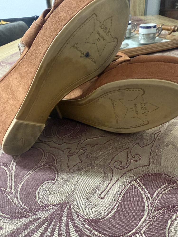 Sapatos Salto Alto Bershka Castanhos