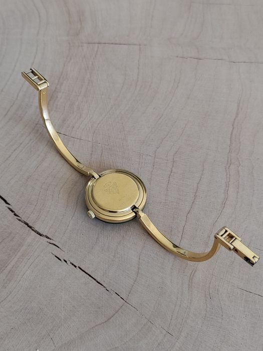 Relógio Gucci 1100 (argolas)