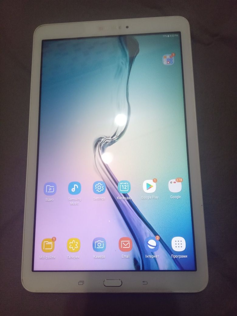 Samsung Galaxy Tab E 16Gb, RAM 1,5Gb.