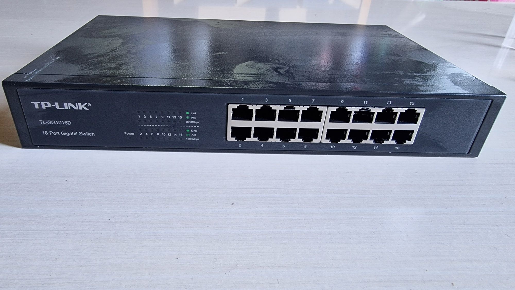 Switch TP-LINK  TL-SG1016D