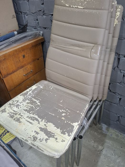 Кухонні стільці під відновлення. Основа ціла. Ціна за 4 шт.