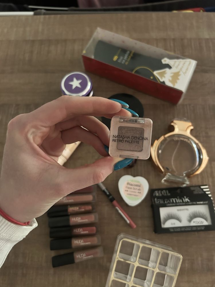 Zestaw kosmetykow paco rabanne jimmy choo natasha demon rare beauty
