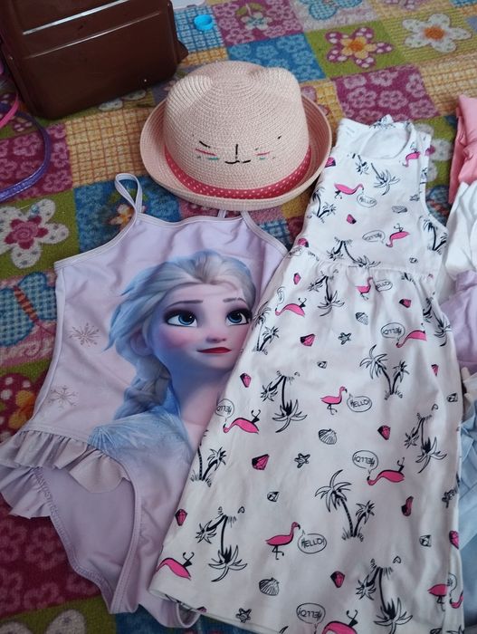Zestaw ubranek na lato dla dziewczynki 122