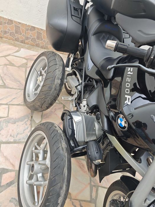 BMW R 1200 R com alguns extras