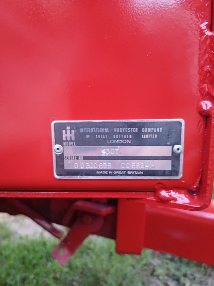 Продам тюкопрес INTERNATIONAL 430