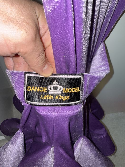 Продам рейтингову велюрову сукню, 3,5-4,5 роки